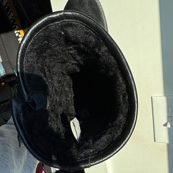 Frye Natalie Mid Lug Engineer boot, shearling lined - Picture 5 of 14